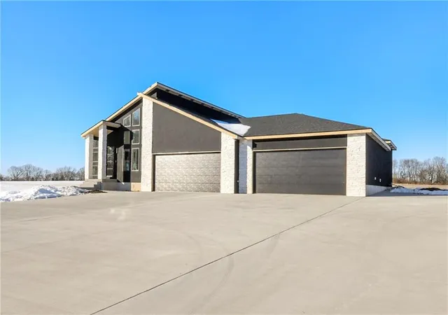 1st image of 7915 S Old Major Road Road, Grain Valley, MO 64029 | MLS# 2583686