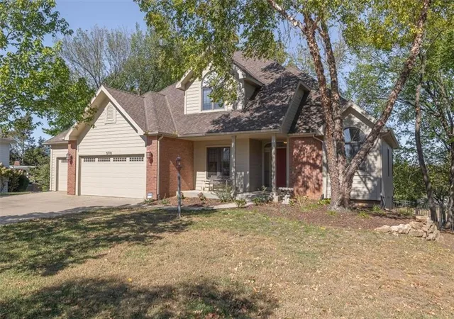 1st image of 5710 W Goff Ct, Lawrence, KS 66047 | MLS# 2583738