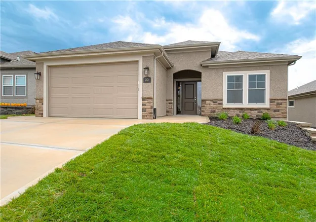 Photo 2 of Single family home for sale at 2121 Greenfield Point, Kearney, MO 64060 | MLS# 2583867 | Listing updated on 2026-09-27