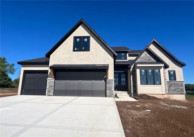 Single family home for sale at 11712 W 181st Street, Overland Park, KS 66013 | MLS# 2584310