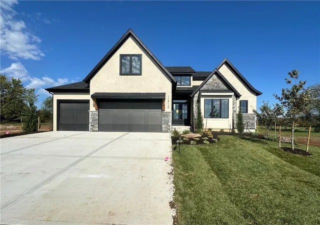 Photo 1 of Single family home for sale at 11712 W 181st Street, Overland Park, KS 66013 | MLS# 2584310 | Listing updated on 2026-10-28