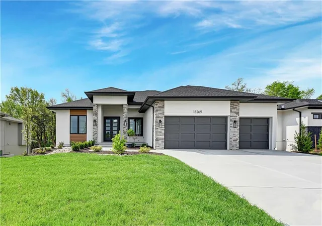 Photo 2 of Single family home for sale at 15269 W 162nd St, Olathe, KS 66062 | MLS# 2584370 | Listing updated on 2026-10-13