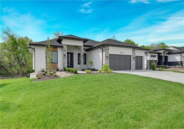 Photo 3 of Single family home for sale at 15269 W 162nd St, Olathe, KS 66062 | MLS# 2584370 | Listing updated on 2026-10-13