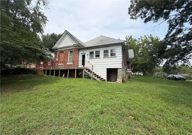 Photo 30 of Single family home for sale at 220 E Benton St, Carrollton, MO 64633 | MLS# 2584442 | Listing updated on 2026-08-28