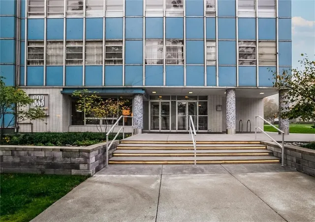 3rd image of 333 W Meyer Unit 213 Blvd, Kansas City, MO 64133 | MLS# 2584568