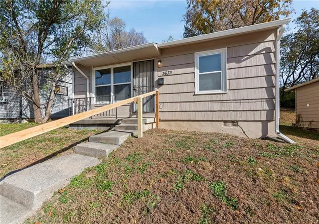 Photo 2 of Single family home for sale at 3633 Norton Ave, Kansas City, MO 64128 | MLS# 2584733 | Listing updated on 2026-08-21
