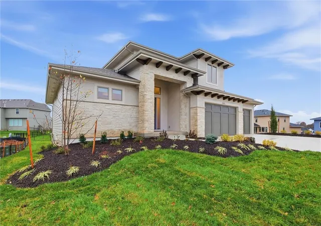 Photo 3 of Single family home for sale at 21913 W 99th Terrace, Lenexa, KS 66220 | MLS# 2584818 | Listing updated on 2026-10-08