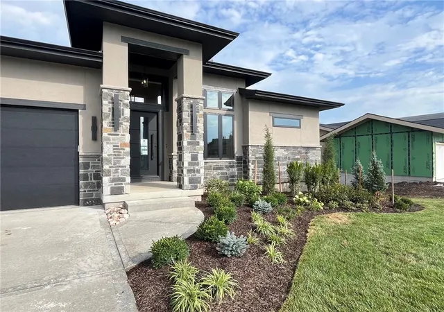 1st image of 18109 Cody St, Overland Park, KS 66013 | MLS# 2584851