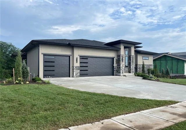 16th image of 18109 Cody St, Overland Park, KS 66013 | MLS# 2584851