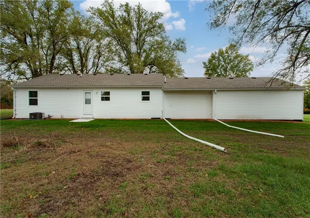 Photo 4 of Sale Pending at 730 E Cambridge Rd, Belton, MO 64012 | MLS# 2584886 | Listing updated on 2026-09-20