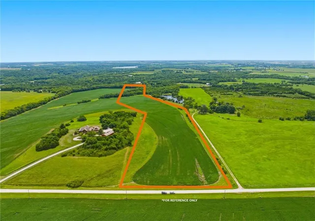 1st image of 627 N 900 Road, Lawrence, KS 66047 | MLS# 2585187