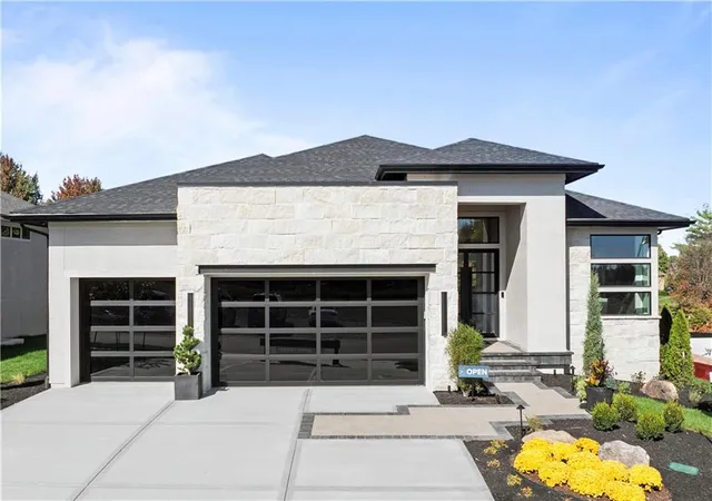 Photo 2 of Single family home for sale at 3256 W 133rd Terrace, Leawood, KS 66209 | MLS# 2586524 | Listing updated on 2026-10-01