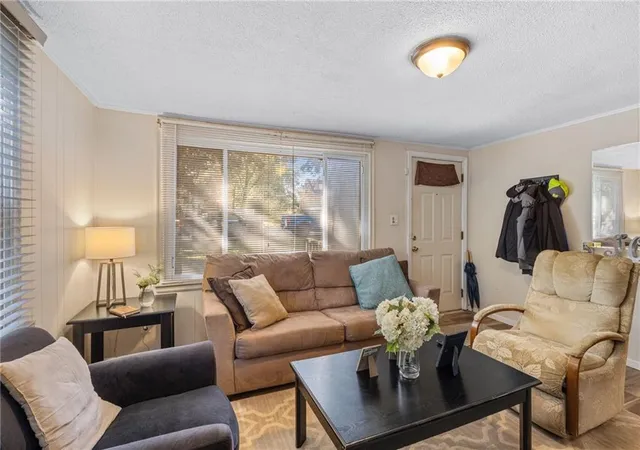 3rd image of 3109 S 8Th Ter, Kansas City, KS 66103 | MLS# 2586592