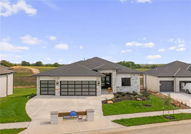Photo 3 of Single family home for sale at 11227 S Sunray Dr, Olathe, KS 66061 | MLS# 2586604 | Listing updated on 2026-09-04