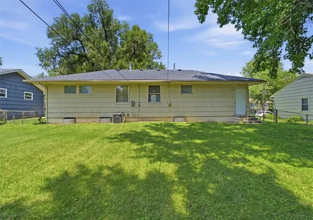 Homes for sale in Kansas City, MO | 4103 E 107th St, Kansas City, MO 64137 | MLS# 2586755