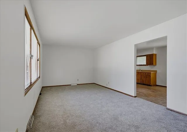 3rd image of 4103 E 107Th St, Kansas City, MO 64137 | MLS# 2586755