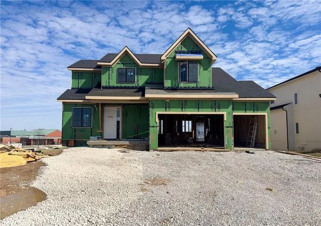 Homes for sale in Lenexa, KS | 21926 W 99th Ter, Lenexa, KS 66220 | MLS# 2586781