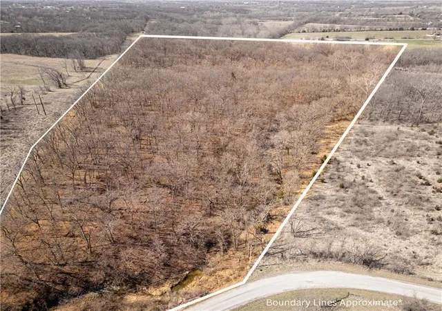 Photo 1 of Sale Pending at 16018 Baxter Rd, Excelsior Springs, MO 64024 | MLS# 2586850 | Listing updated on 2026-09-04