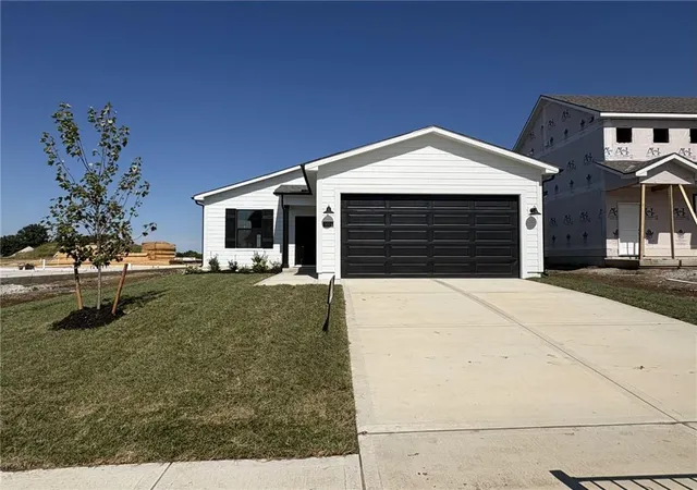 Photo 1 of Single family home for sale at 3024 Nw 96th Terrace, Kansas City, MO 64154 | MLS# 2586928 | Listing updated on 2026-09-28