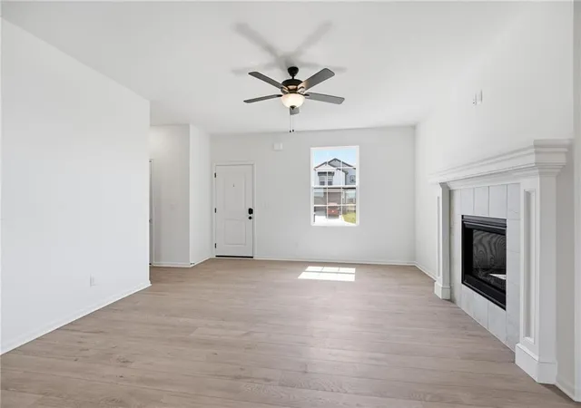 Photo 3 of Single family home for sale at 3024 Nw 96th Terrace, Kansas City, MO 64154 | MLS# 2586928 | Listing updated on 2026-09-28