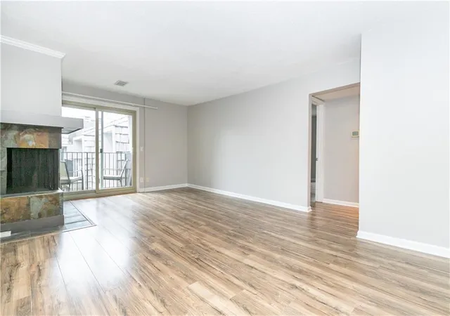 Photo 4 of Condo for sale at 3602 Gillham Dr #11, Kansas City, MO 64111 | MLS# 2586977 | Listing updated on 2026-10-07