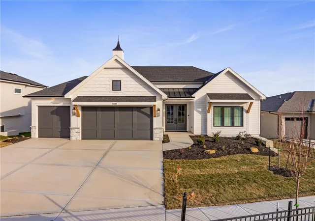 Photo 1 of Single family home for sale at 11239 S Sunray Dr, Olathe, KS 66061 | MLS# 2587472 | Listing updated on 2026-06-18