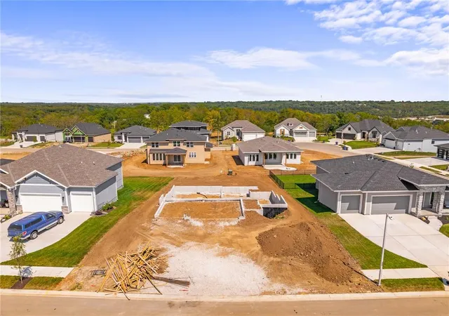 Photo 2 of Sale Pending at 25032 W 141st Terrace, Olathe, KS 66061 | MLS# 2587666 | Listing updated on 2026-10-04