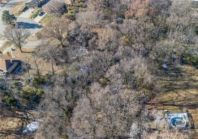 Photo 3 of Land for sale at Moss And Eugene Fld Ave, Saint Joseph, MO 64505 | MLS# 2587846 | Listing updated on 2026-05-18