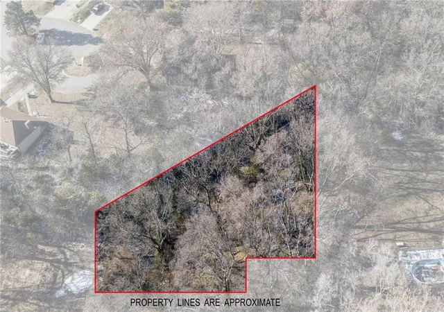 Photo 3 of Land for sale at Moss And Eugene Fld Ave, Saint Joseph, MO 64505 | MLS# 2587846 | Listing updated on 2026-05-18