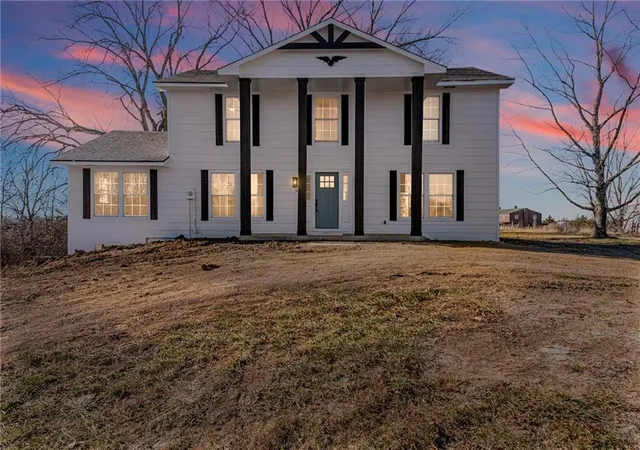 2nd image of 26 Sw 365th Rd, Warrensburg, MO 64093 | MLS# 2587901