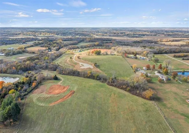4th image of 20 Acres M/L E 1700 Rd, Lawrence, KS 66046 | MLS# 2587955