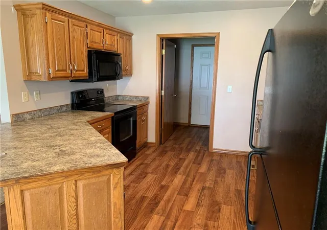 Homes for sale in Frontenac, KS | 1019 S Hugh St, Frontenac, KS 66763 | MLS# 2588263