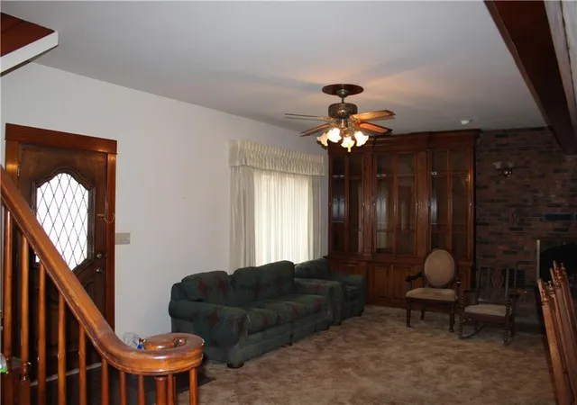 4th image of 2011 S English St, Pittsburg, KS 66762 | MLS# 2588354