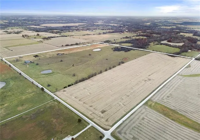 3rd image of W 287th Street, Paola, KS 66071 | MLS# 2588850