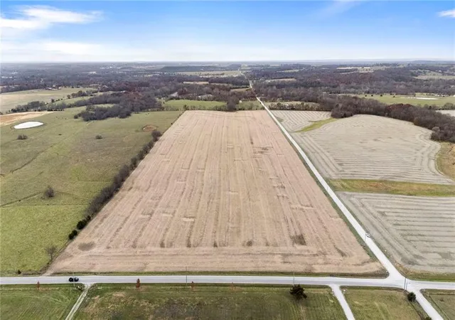 5th image of W 287th Street, Paola, KS 66071 | MLS# 2588850