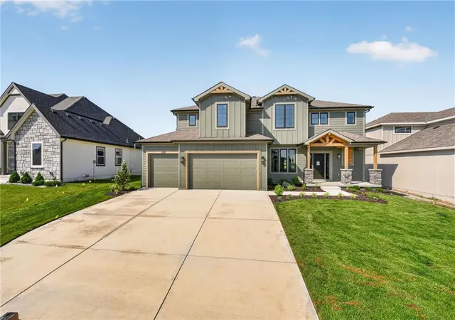 1st image of 8007 Ne 77th St, Kansas City, MO 64158 | MLS# 2588894