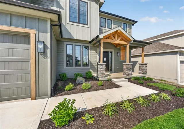 Photo 4 of Single family home for sale at 8007 NE 77th Street, Kansas City, MO 64158 | MLS# 2588894 | Listing updated on 2026-07-13