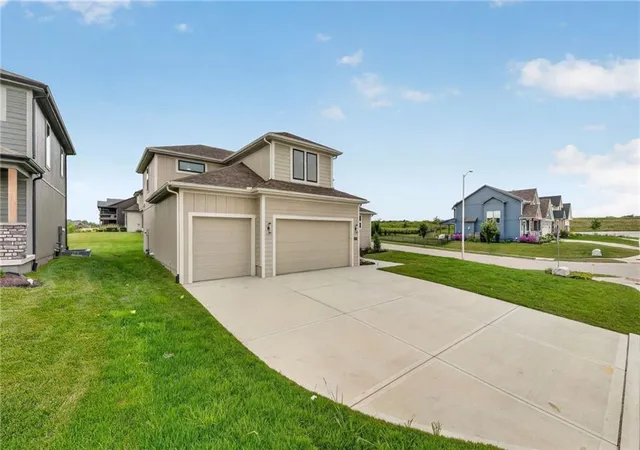 Photo 4 of Single family home for sale at 8003 NE 77th Street, Kansas City, MO 64158 | MLS# 2588899 | Listing updated on 2026-08-20