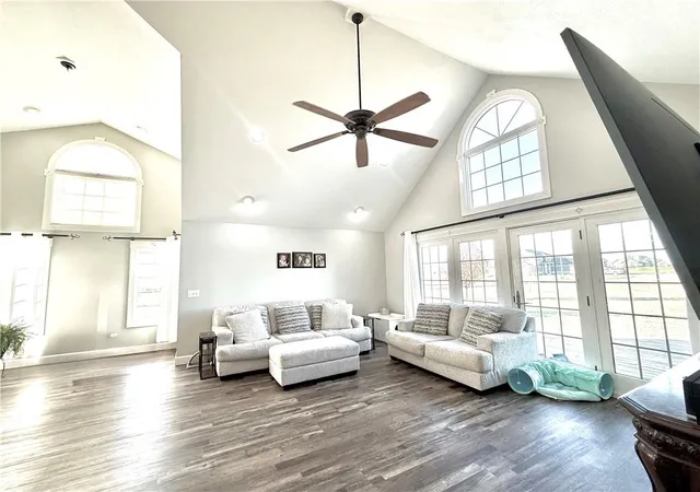 Photo 3 of Single family home for sale at 25687 Magnolia Cir, Maryville, MO 64468 | MLS# 2588971 | Listing updated on 2026-07-16