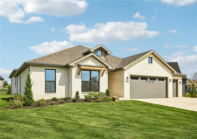 Photo 3 of Single family home for sale at 16322 W 166th Court, Olathe, KS 66062 | MLS# 2589010 | Listing updated on 2026-10-18