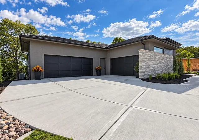 Photo 2 of Mansion for sale at 13721 Guilford Rd, Leawood, KS 66224 | MLS# 2589521 | Listing updated on 2026-10-03