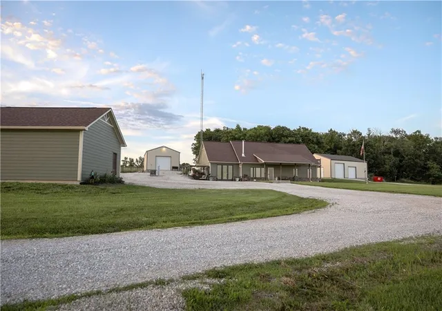 Homes for sale in Windsor, MO | 1193 Se 23 Hwy, Windsor, MO 65360 | MLS# 2589828