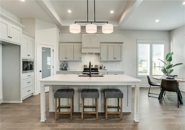 Photo 2 of Sale Pending at 16928 S Brentwood St, Olathe, KS 66062 | MLS# 2591151 | Listing updated on 2026-10-07