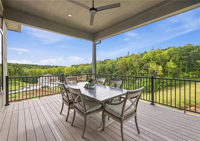 Photo 2 of Single family home for sale at 8625 Westridge Ct, Kansas City, MO 64152 | MLS# 2591248 | Listing updated on 2026-09-26