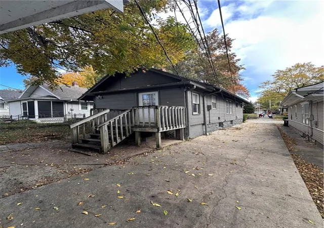 2nd image of 4528 Fairmount Ave, Kansas City, MO 64111 | MLS# 2591276