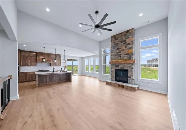4th image of 1309 Larkspur Pl, Raymore, MO 64083 | MLS# 2591453