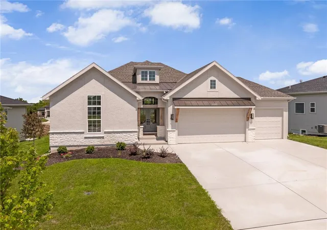 2nd image of 25104 W 141st Ter, Olathe, KS 66061 | MLS# 2591502