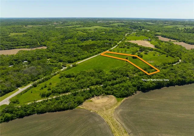4th image of 1150 Se Stanley Rd, Tecumseh, KS 66542 | MLS# 2591694