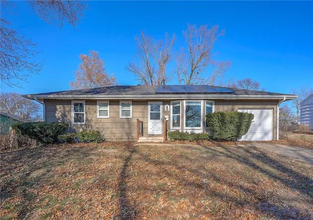 Photo 3 of Single family home for sale at 6104 E 136th Street, Grandview, MO 64030 | MLS# 2591708 | Listing updated on 2026-09-15