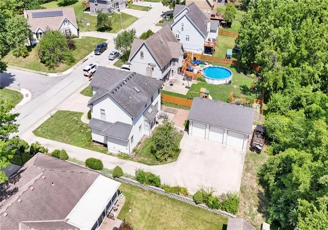 3rd image of 2431 S Ponca Ave, Independence, MO 64057 | MLS# 2591882